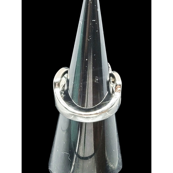 Lia Sophia Silver Openwork Ring size 6.5 - Picture 4 of 6